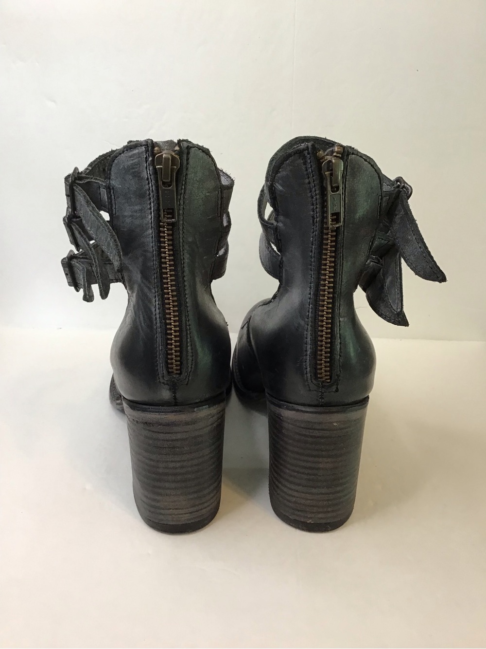 freebird Women's Black Gray RANDI Triple Strap Chunky Heel Pumps 10 NEW - Picture 5 of 8